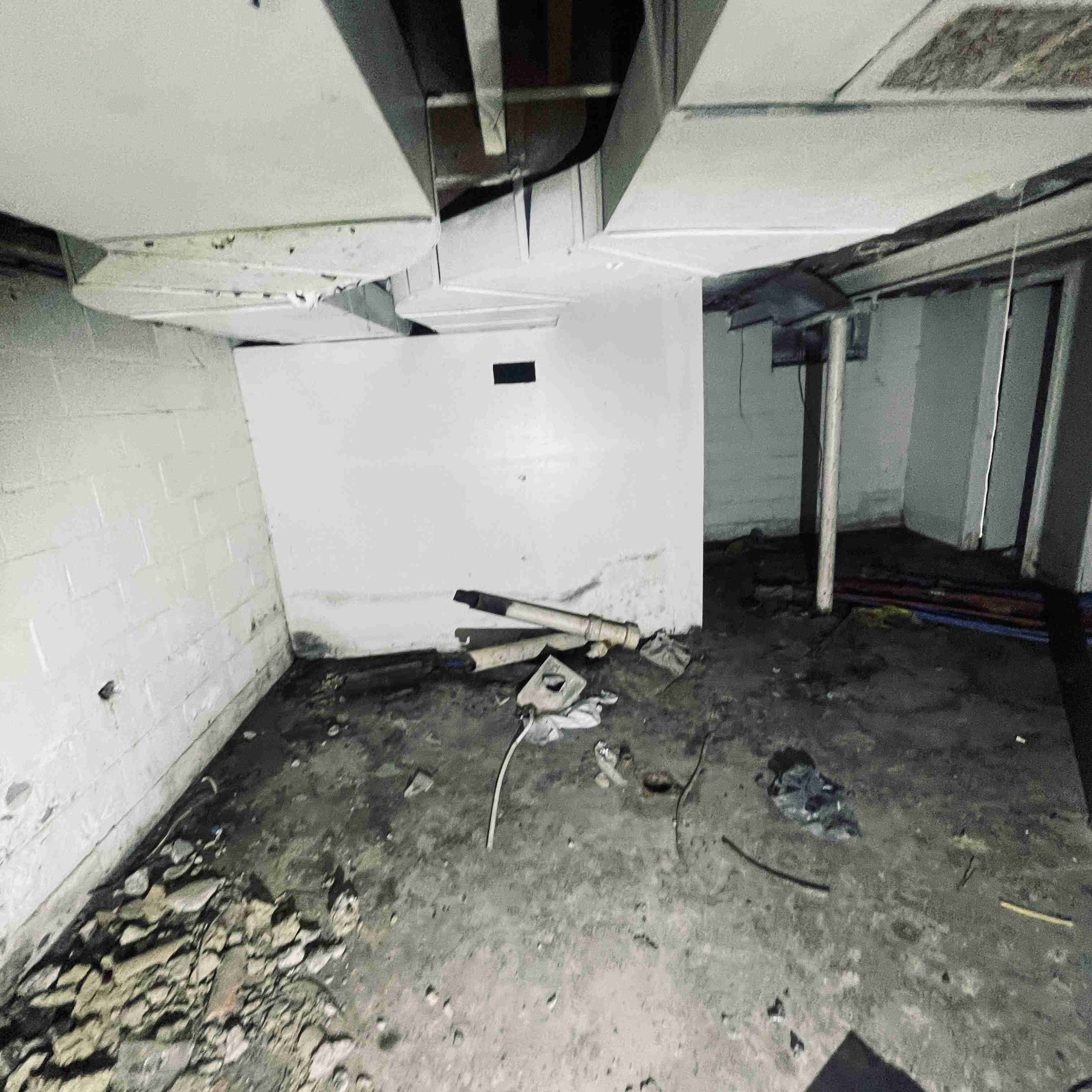 14910 Robson (62).jpg